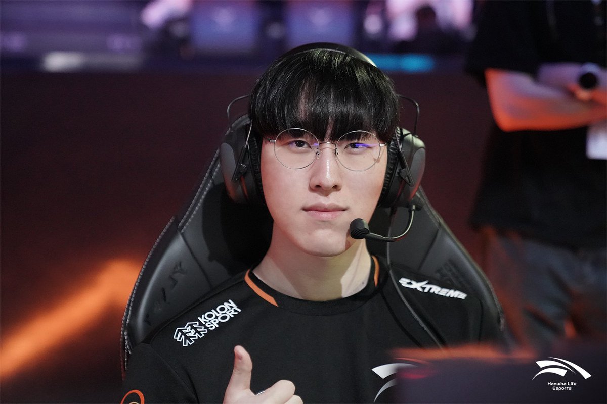 HLEofficial's tweet photo. 📷#LCK Behind Photos
#SUPERDIVE #HLEWIN https://t.co/UwBp7SFBJr
