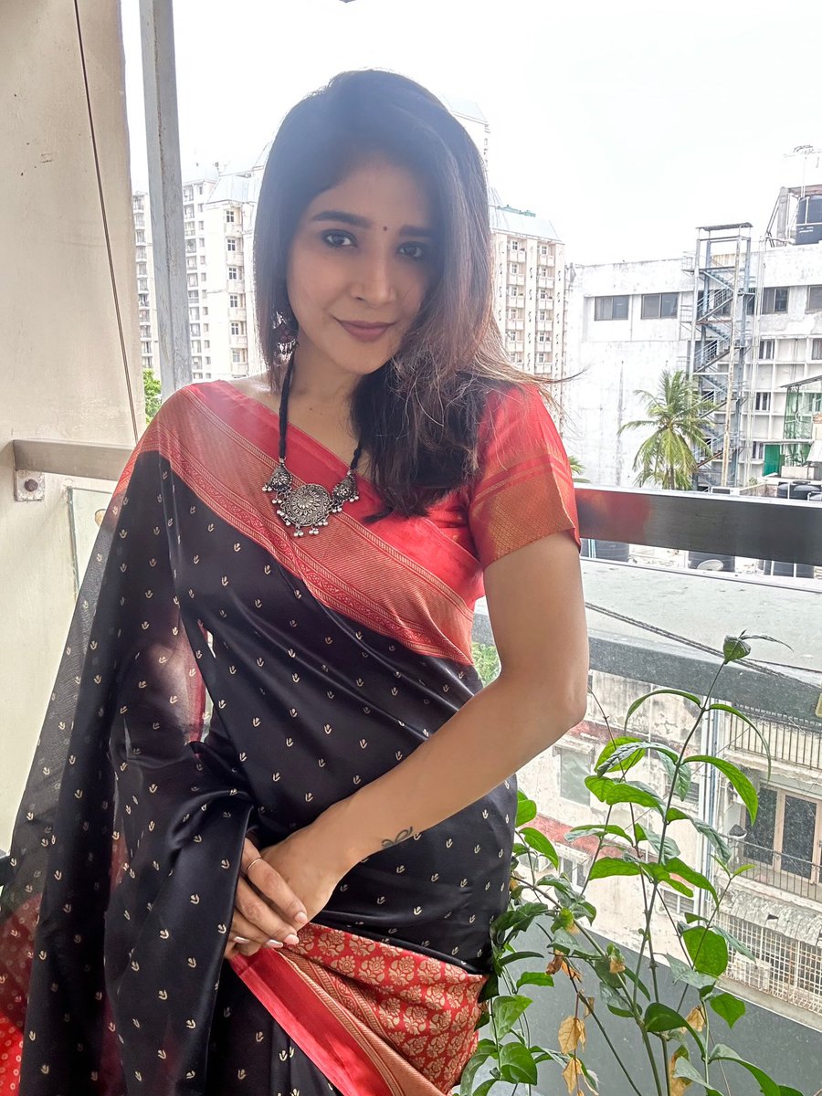 jsolu_tions's tweet image. #SakshiAgarwal shares few breathtaking images which will surely lit your screens on fire 🔥
@ssakshiagarwal #jsolutions