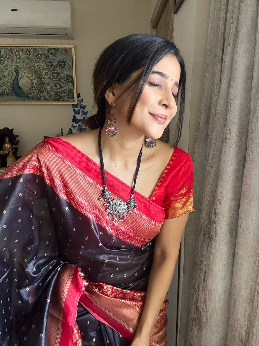 jsolu_tions's tweet image. #SakshiAgarwal shares few breathtaking images which will surely lit your screens on fire 🔥
@ssakshiagarwal #jsolutions
