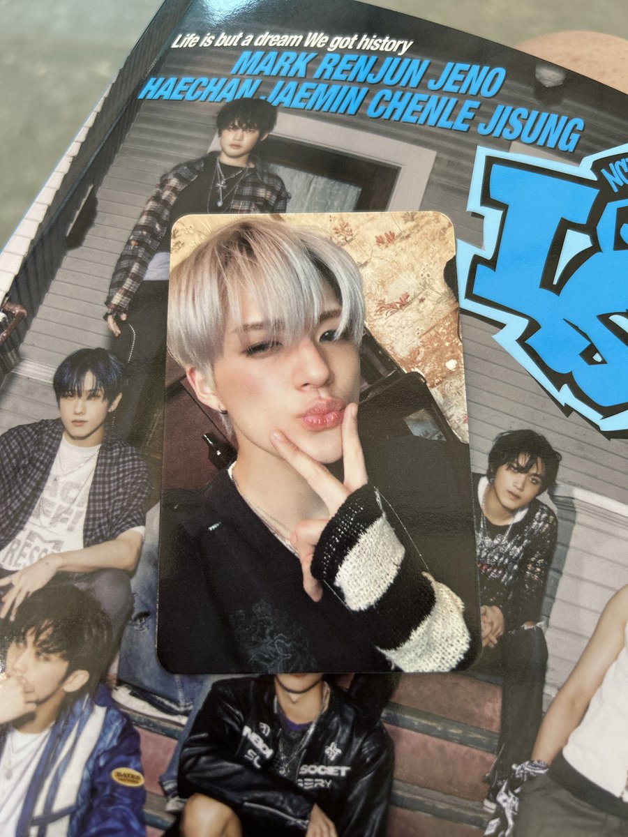 blaaaackie's tweet photo. 팝업 갔다옴૮꒰ ⊃ ⸝⸝ ⊂ ꒱ྀིა https://t.co/zkoBDGuIYv