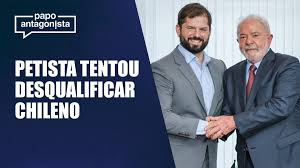 fellipebambam's tweet photo. Boric faz sucesso na Celac e CachaceiroLula acusa o golpe

A reação agressiva de Lula (PT) ao presidente Gabriel Boric tem uma explicação: a vaidade ferida do petista, cujo discurso confuso e dúbio acabou ofuscado pelas declarações do presidente chileno, que defendeu em Bruxelas a condenação veemente de ditaduras como a Venezuela e a também à Rússia, pela invasão à Ucrânia. As palavras de Boric ganharam manchetes positivas e soaram como música aos ouvidos dos chefes de Estado e de governo da Europa e da América Latina.
Com seu discurso superado, Lula percebeu que sua pretensa liderança da esquerda no continente está sob xeque-mate.
Gabriel Boric não deixa dúvidas do seu compromisso com as bandeiras históricas da esquerda, mas sem fazer concessões a tiranias.
Lula tenta “saída honrosa” para seu amigo ditador Nicolás Maduro, acusado de crimes contra a humanidade e de ligação ao narcotráfico.
