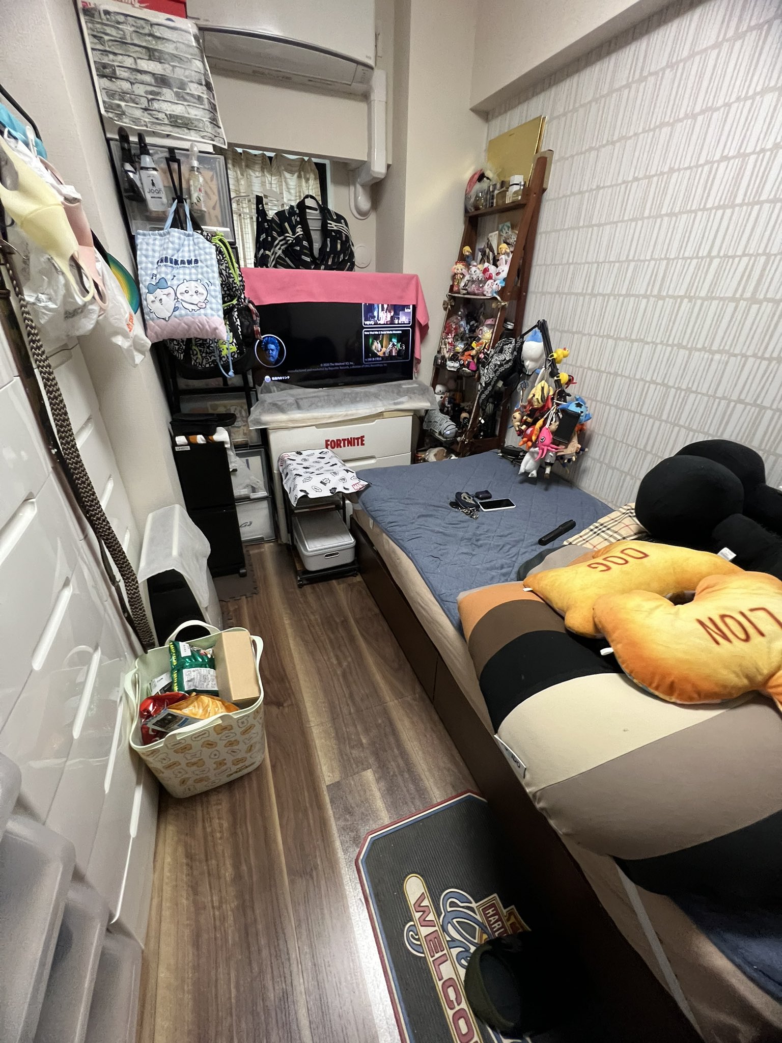 マイちゃん様のお部屋 My new streaming room is complete and filled with all my
