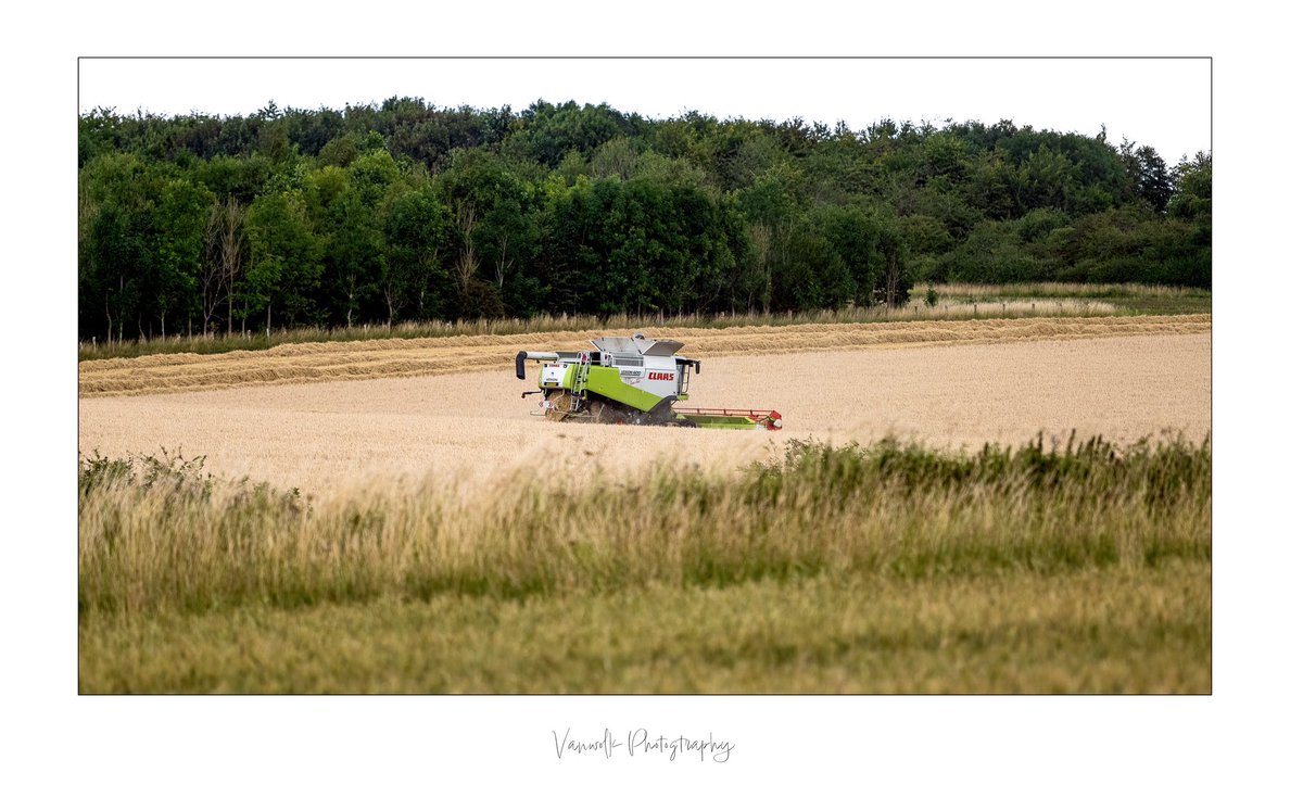 vanwolfphoto's tweet image. Could be Gerald ! . @ClarksonsFarm1 #speedandpower