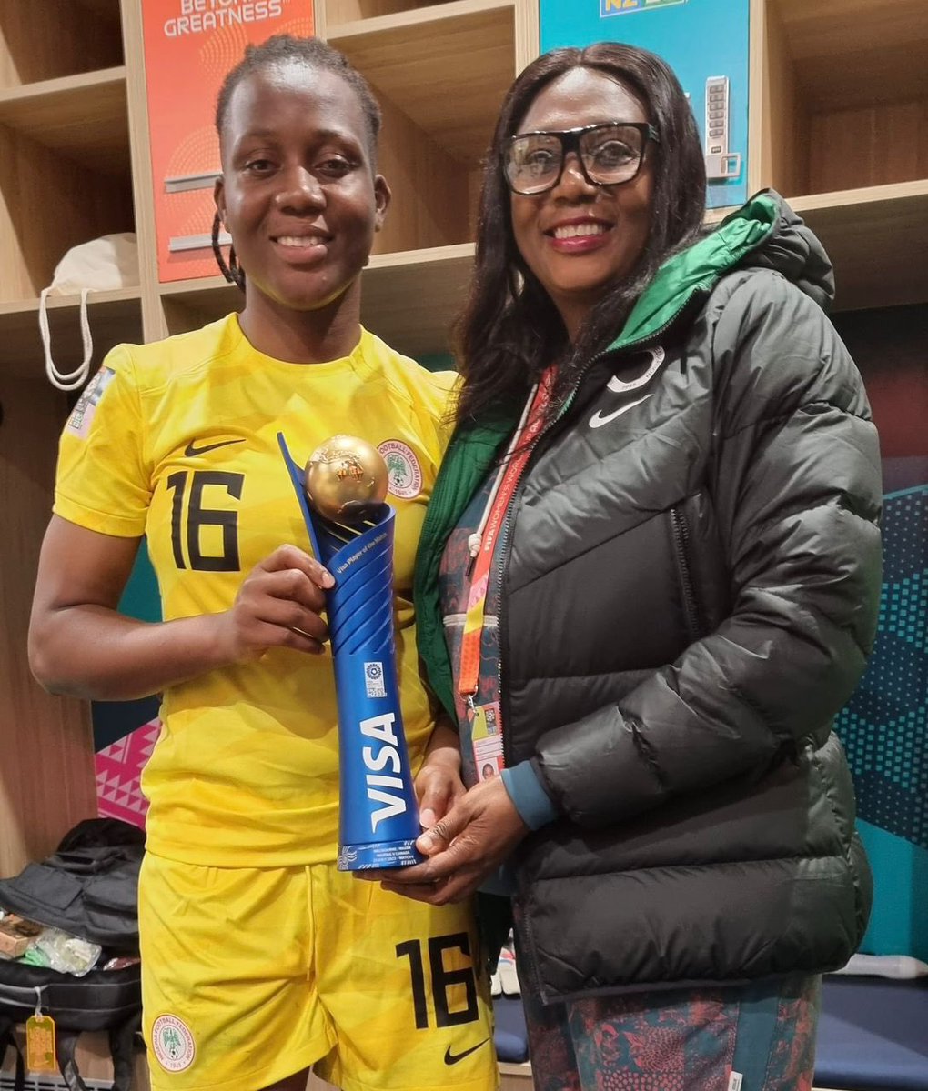 Brilafm889's tweet image. Chiamaka Nnadozie deservedly wins the Player of the Match Award.

No surprises 👏🏾🇳🇬

#SuperFalcons #FIFAWomensWorldCup #NigeriaVsCanada #FIFAWWC #wwc #beyondgreatness  #soarsuperfalcons #brila