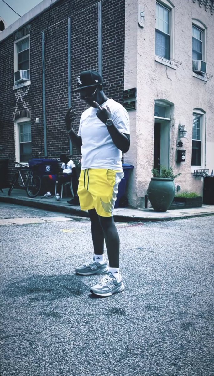 1c1n0c0's tweet photo. Streets hottest Youngin make da bad bitches melt 🤲🏾 #fdg🔓 #llmn🫰🏾 https://t.co/QkoFmHsozW