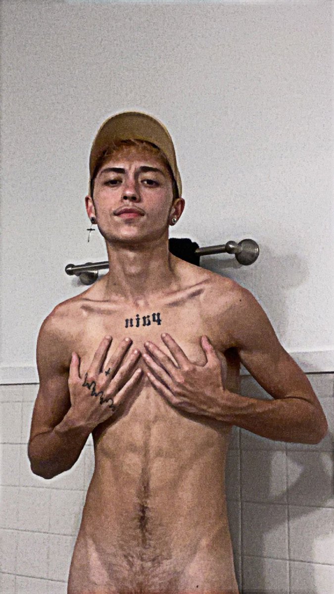 LiamYnx's tweet photo. RT if you would breed 😈😋#ftm #gay #boys #Verse https://t.co/1B3oQC9Y6m