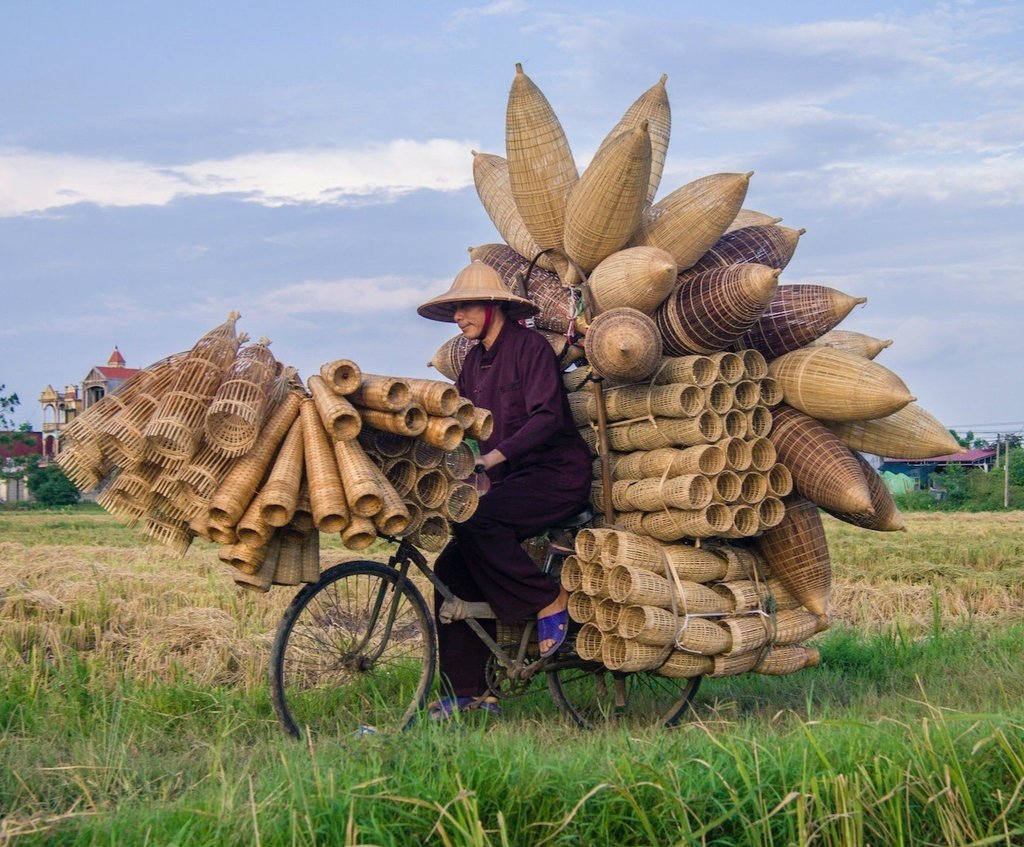 vietnamtravel20's tweet photo. Vietnamese craftsmen making bamboo handicraft products to maintain a traditional handicraft in a countryside of Vietnam...
Check out Sao La Tours at >> https://t.co/EY6OOz7Goi
#Saola_Tours #Tour_Travel #Traveling_Service #Traveling_Agency https://t.co/tOGQ3Xkysq