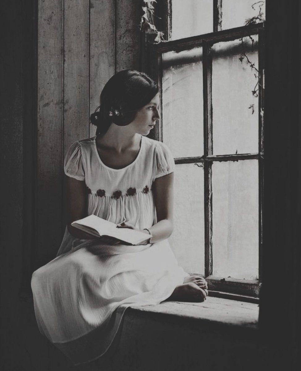 "Te quiero así...
                a voz bajita
                              y latidos altos".

Mario Benedetti