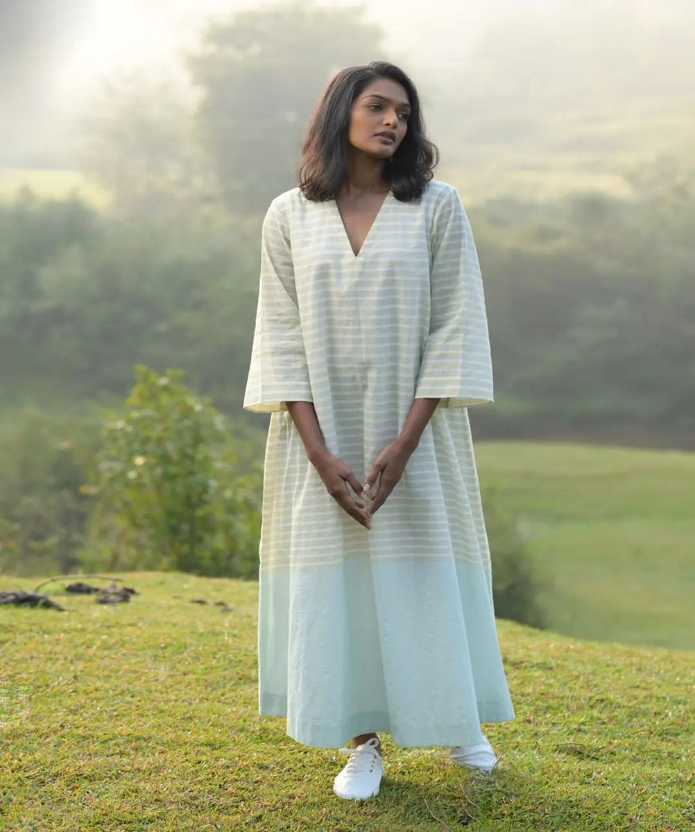 Mission Malabar – A purposeful, meditative foray into the heart of Kerala’s handloom industry.
.
.
#mantra #shalinijamesmantra #missionmalabar #newcollection #keralahandloom #textilesofkerala #handloom  #coloursofmantra  #handmadeinindia #sustainablefashion #slowfashion