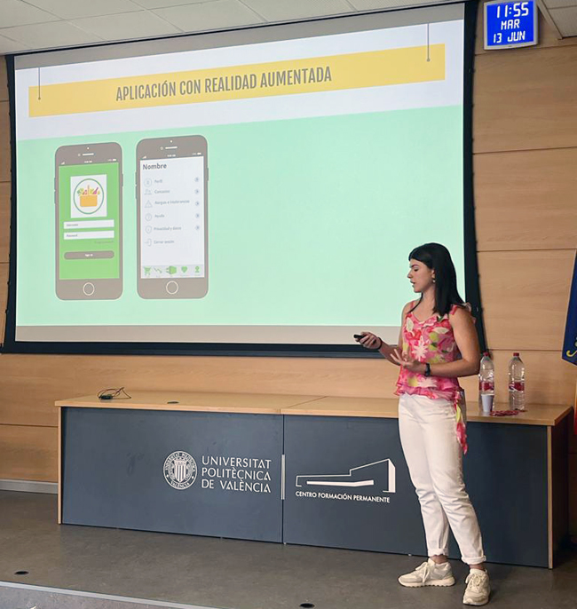 eamnupv's tweet photo. 👉El último #CafedelosViernes☕️ del curso es con @_alivazquez , estudiante #ETSEAMN y participante del programa #EMPLEA de la @UPV.
"El trabajo premiado fue una #APP de realidad aumentada para el móvil del #Jefe, como Mercadona llama a sus clientes".
🔗 https://t.co/5vbT7bwgUm https://t.co/7TSfOhHEGz