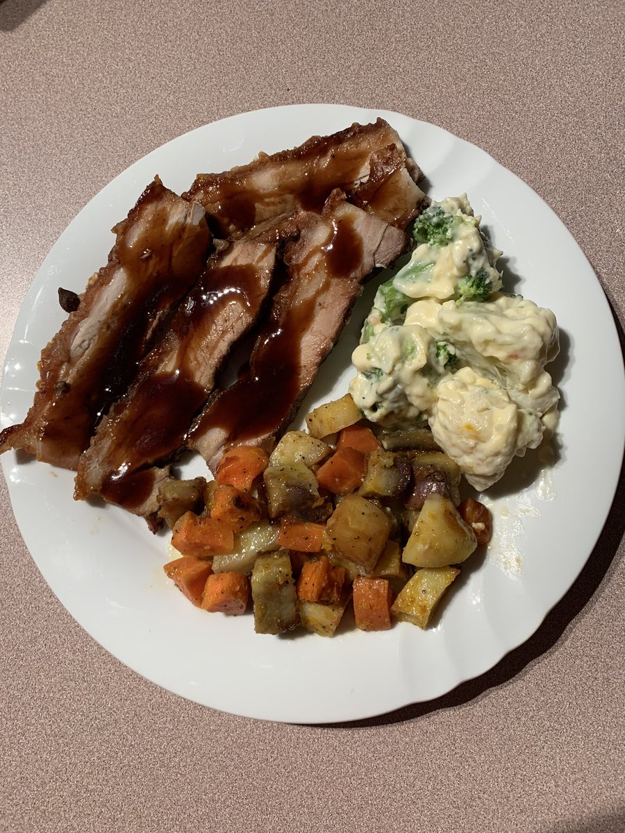 Heading out for dinner tonight? Then I recommend our Nanas Pork Roast check it out here thethirstywhale.co.nz/dinner-menu-th… @AhuririNZ