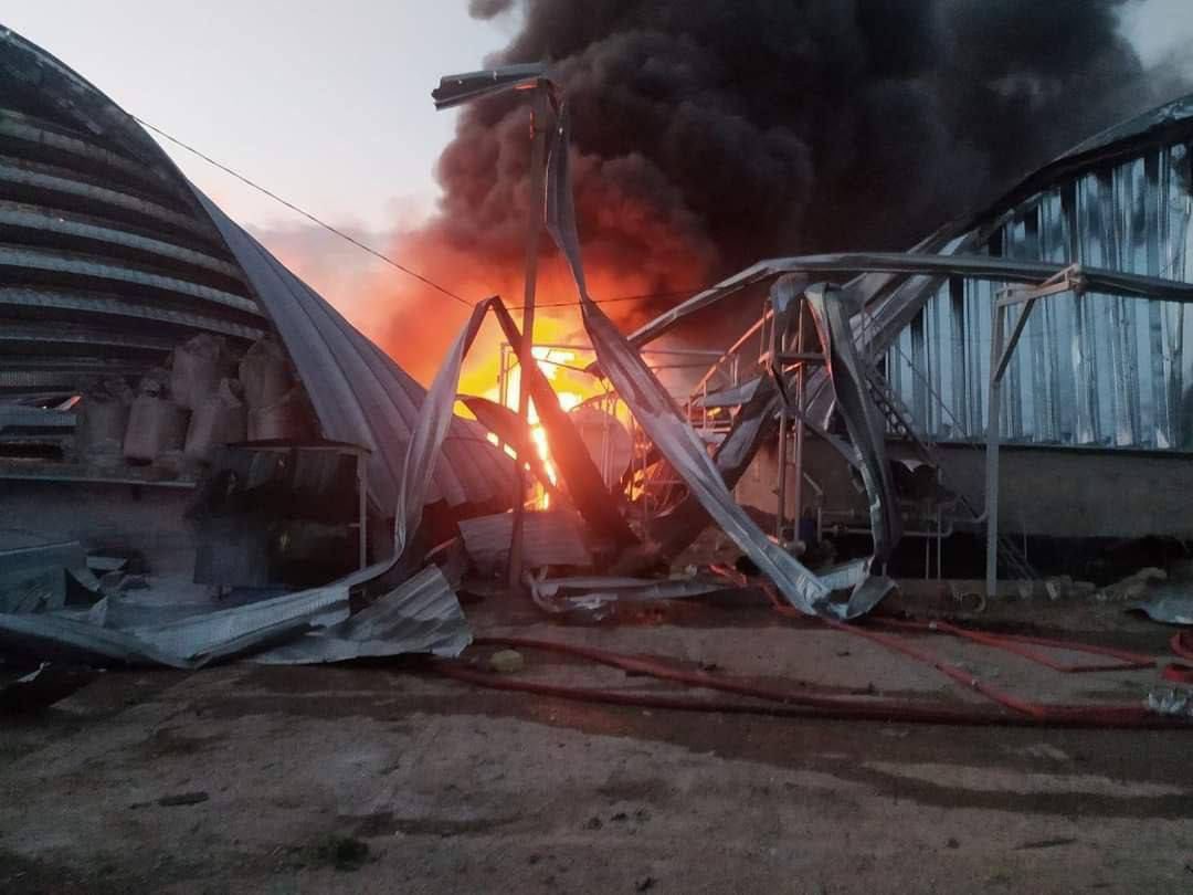 sternenko's tweet photo. Odesa region. 

Russians destroy grain terminals. The world is silent. https://t.co/G6ABPmxM4l