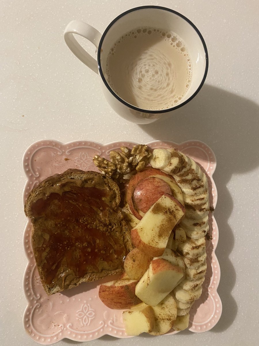 apriIeats's tweet photo. first breakfast back home 🎉🎉🎉 https://t.co/LleMfdaiFA