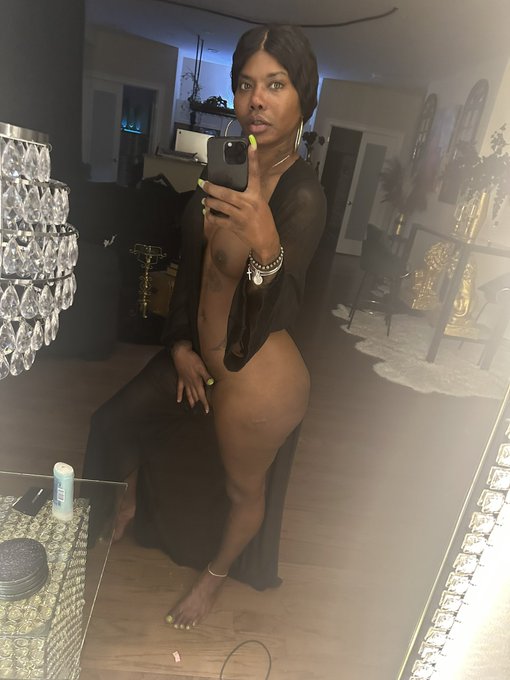 Fellas remember i DONT have snap and 7576045*9* is my only number don&rsquo;t be fooled by these scammers portraying