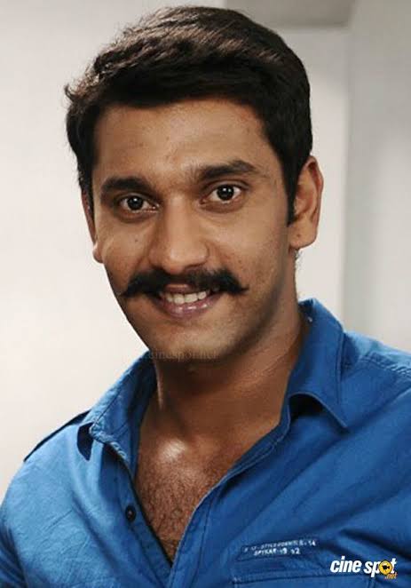 Happy birthday @arulnithitamil anna all the best for all your upcoming movies ☺ 👏 👍
#HappyBirthday 
#happybirthdayarulnithi 
#hbdarulnithi