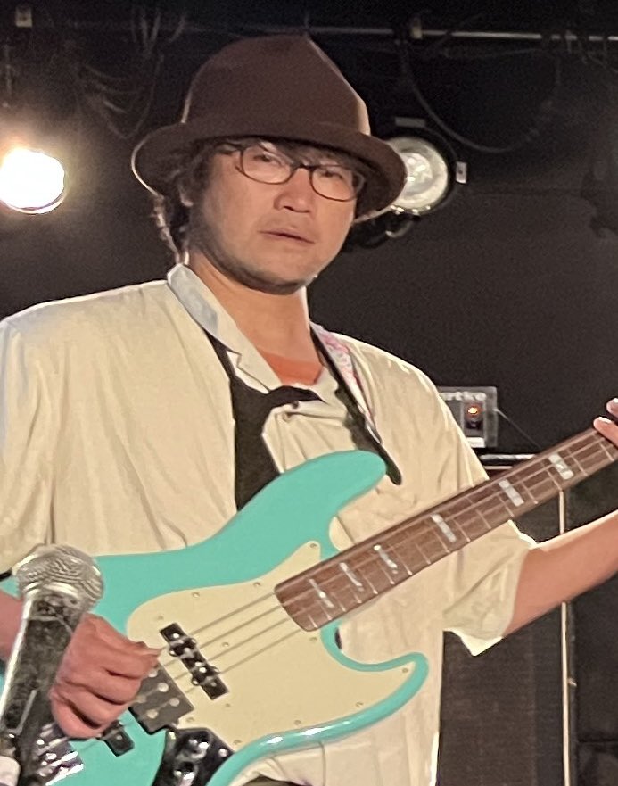 Kshellcity's tweet photo. うちのベース、あと少しでショーンレノンになれます。
#K殻都市 #Kshellcity #ベーシスト #ヒロキ #ショーンレノン #替え玉 #相続狙え https://t.co/vDknnZF9ZP