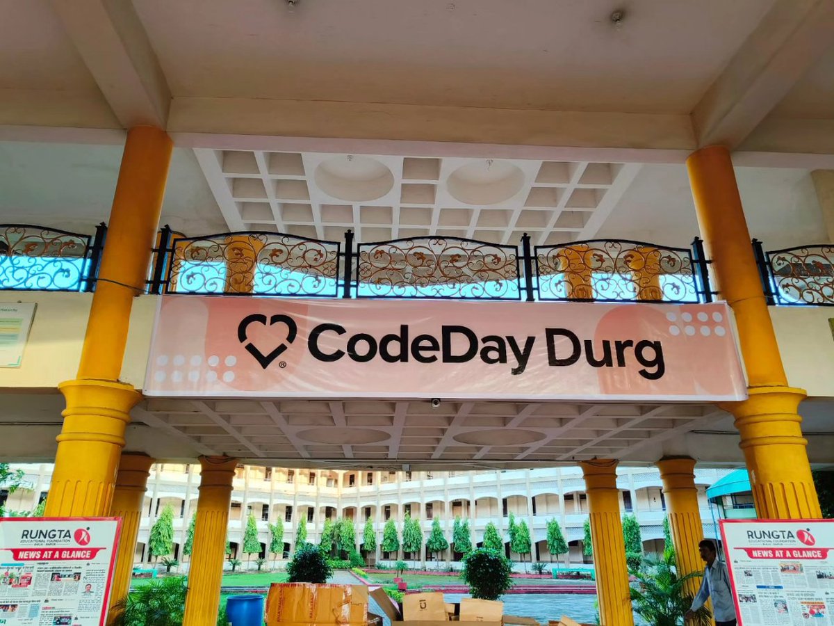 carrycooldude's tweet image. &quot;Empowering the future of tech in Chhattisgarh! 🌟🚀 As a passionate advocate for the tech community, I dedicated my efforts to support and uplift high schoolers in the region. By organizing workshops, mentorship programs, and tech events,