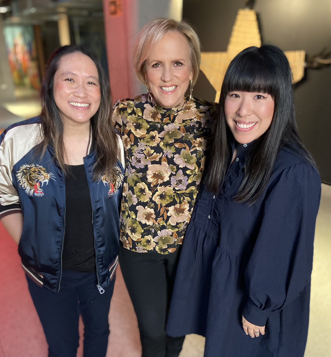 perlinalau's tweet image. We’re on @SevenSharp tonight chatting about @creamerie_show Season 2! Managed to coax @Hilary_Barry into a photo 🙌🏽 @RoseanneLiang @TVNZ #creamerie #tvnz