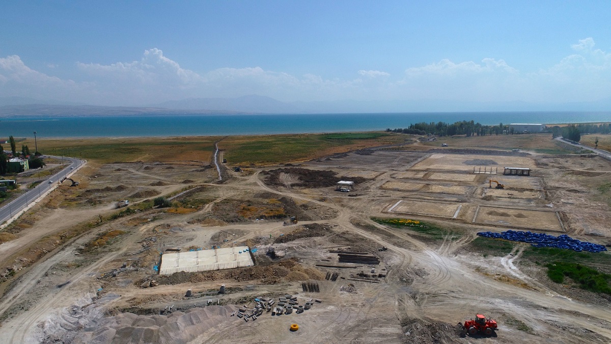 Van'a bölgenin en büyük millet bahçesi yapılıyor 

vanolay.com/vana-bolgenin-… <a href="/tusbabeltr/">Tuşba Belediyesi</a> <a href="/Salih_Akmann/">Salih Akman</a>