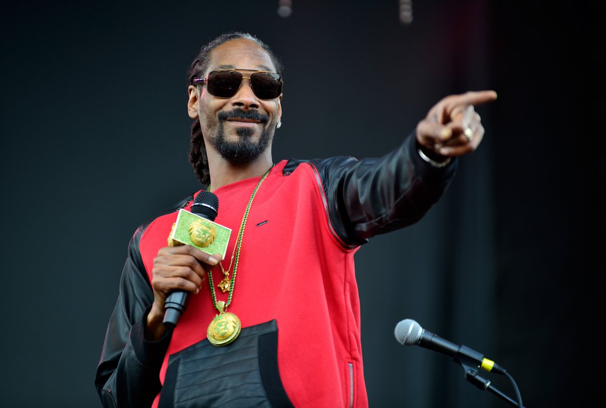 RT @dapothewitty: 5) Snoop Dogg
Banned from New Zealand for 2 years in 2012. He was carrying too much weed https://t.co/mWKGLGU6fN