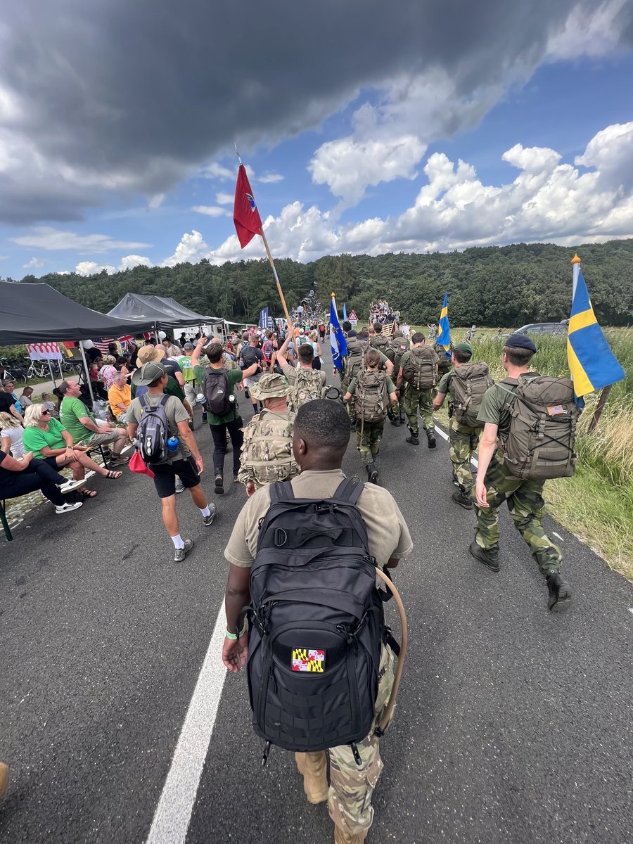 56ArtilleryCmd's tweet image. 2023 Nijmegen, March 

🏆Soldiers from the 56th Artillery Command are among the 47,000 participants from 70 countries participating in the world's largest marching event. 🫵💪🇺🇸

Pershing Strong, 56th Marching Team! 

#nijmegen #StrongerTogether #Pershingstrong #56thAC