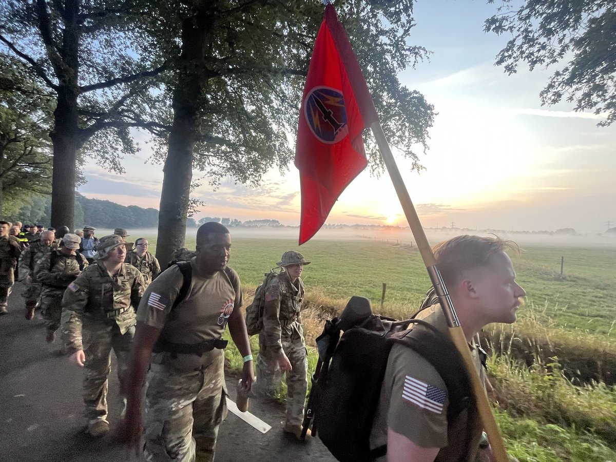 56ArtilleryCmd's tweet image. 2023 Nijmegen, March 

🏆Soldiers from the 56th Artillery Command are among the 47,000 participants from 70 countries participating in the world's largest marching event. 🫵💪🇺🇸

Pershing Strong, 56th Marching Team! 

#nijmegen #StrongerTogether #Pershingstrong #56thAC