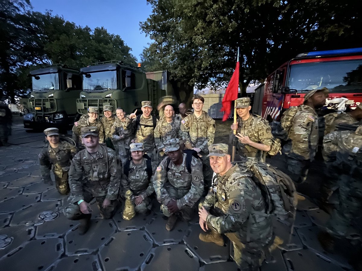 56ArtilleryCmd's tweet image. 2023 Nijmegen, March 

🏆Soldiers from the 56th Artillery Command are among the 47,000 participants from 70 countries participating in the world's largest marching event. 🫵💪🇺🇸

Pershing Strong, 56th Marching Team! 

#nijmegen #StrongerTogether #Pershingstrong #56thAC