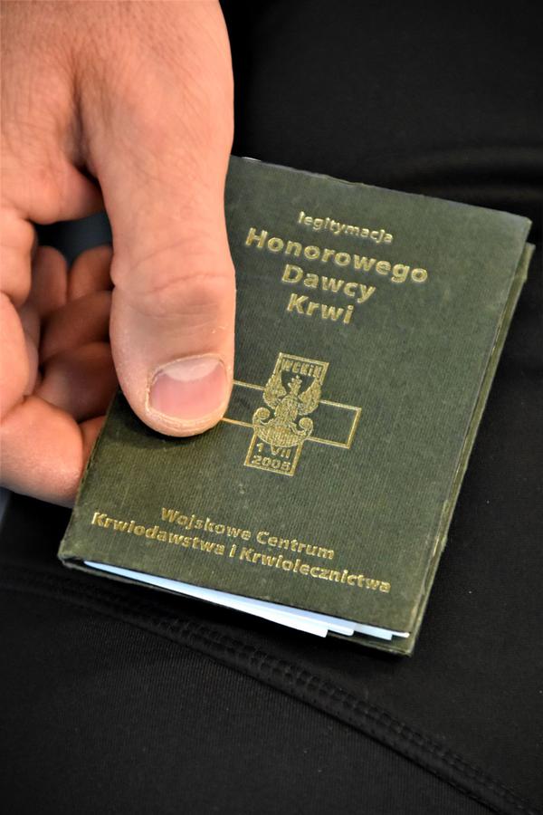 9pulkrozp's tweet image. UWAGA!
Zwiadowcy #9pr zwracają się z prośbą!
Pilna zbiórka krwi dla naszego kolegi, który uległ wypadkowi i aktualnie walczy o życie.
Nie traćmy czasu, bo jest on teraz najważniejszy, prosimy o zgłaszanie się do punktów poboru krwi.
Podzielmy się tym cennym darem życia.