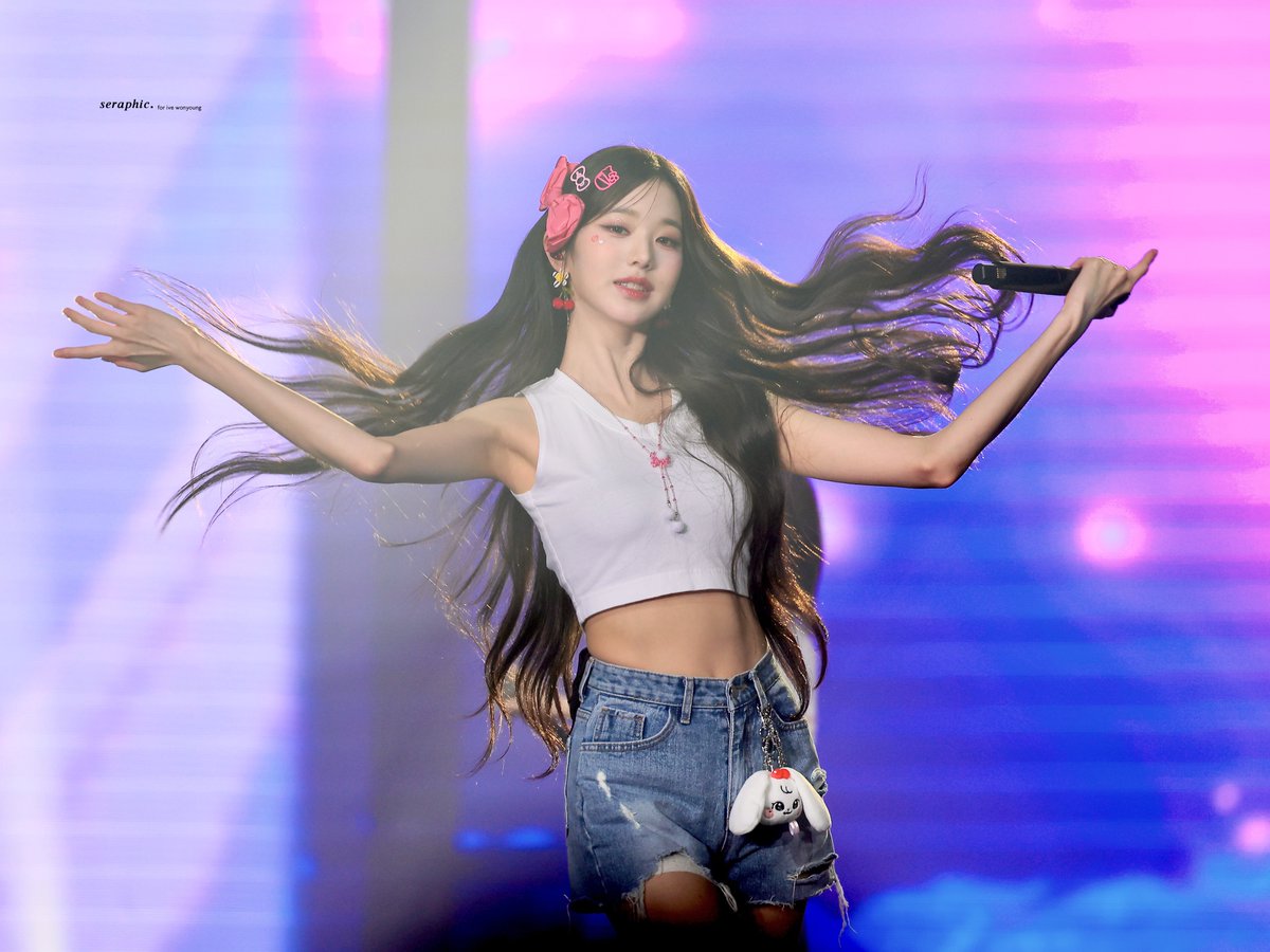 seraphic_wy's tweet photo. 230709 프롬퀸 in BKK🇹🇭 : 16전 11승의 그녀😘

#IVE #아이브 #JANGWONYOUNG #장원영 @IVE_twt https://t.co/C1ufM5WhMh