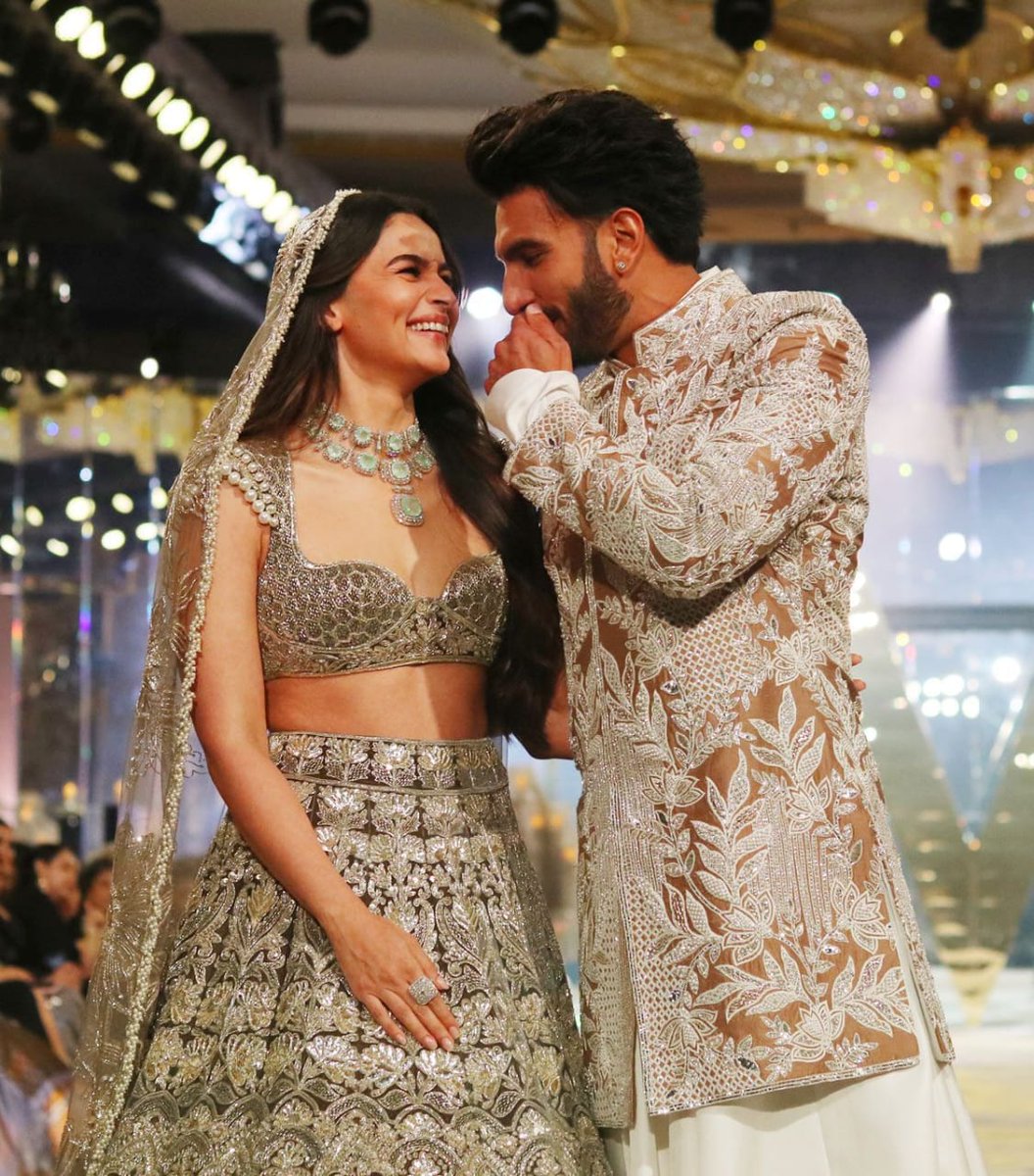 luksh40062102's tweet photo. It feels like I've been waiting for #RockyAurRani forever! The excitement is real! 🌟 #RockyAurRaniKiiPremKahaani https://t.co/QE4NN7tZvq