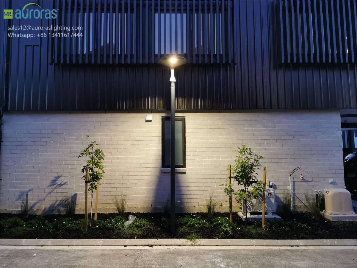 Ruby61057406's tweet photo. Dark Sky-Friendly Lighting - Themis solar post light -New design, approved by the International Dark sky association. Minimize glare while reducing light trespass and skyglow.

sales12@auroraslighting.com
Whastapp:+86 13411617444

#solargardenlight， #solarpostlight https://t.co/WiKlDlfCSX