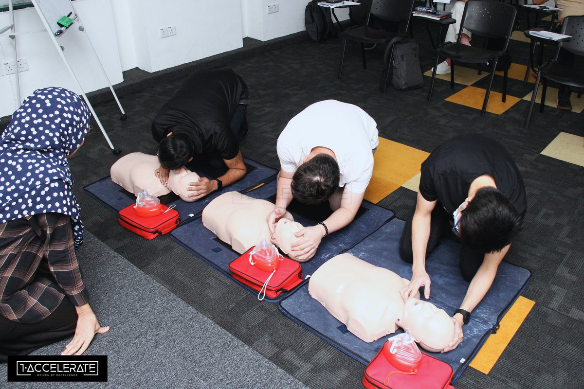 Some shots from this week's classes! 

#acls #bls #itls #firstaidtraining #firstaidcourses #1accelerate