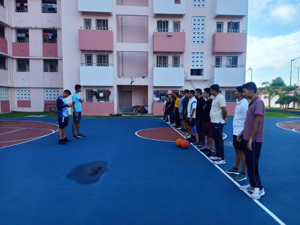 AIMK_Official's tweet photo. "🌄 Rise and shine! 🏀🎾 Join us for an exhilarating start to the day with some friendly college morning sports activities! 🌞🏃♂️🏃♀️ Let's kick off the day with a burst of energy and team spirit! 🙌 "
#CollegeSports #MorningMotivation #Teamwork #ActiveMornings #StudentLife https://t.co/P6viOSq4zp
