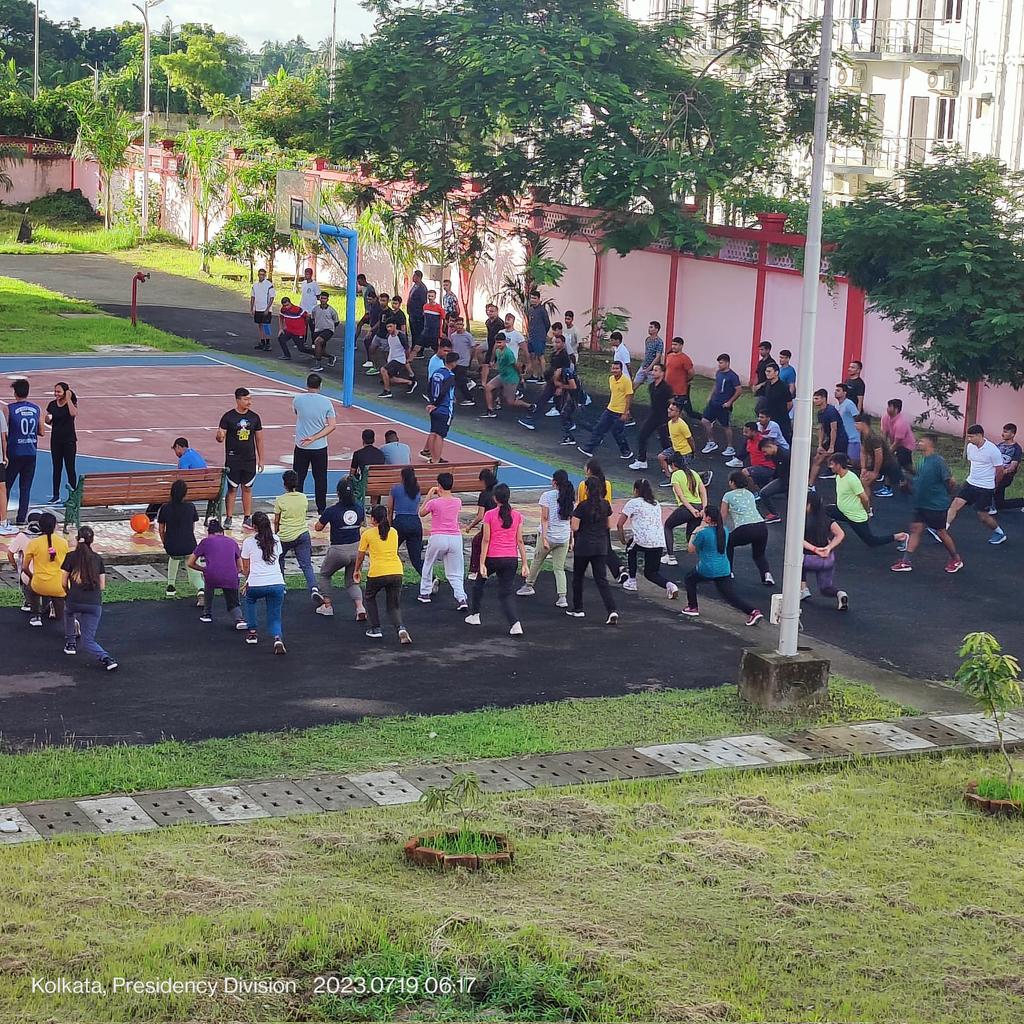 AIMK_Official's tweet photo. "🌄 Rise and shine! 🏀🎾 Join us for an exhilarating start to the day with some friendly college morning sports activities! 🌞🏃♂️🏃♀️ Let's kick off the day with a burst of energy and team spirit! 🙌 "
#CollegeSports #MorningMotivation #Teamwork #ActiveMornings #StudentLife https://t.co/P6viOSq4zp