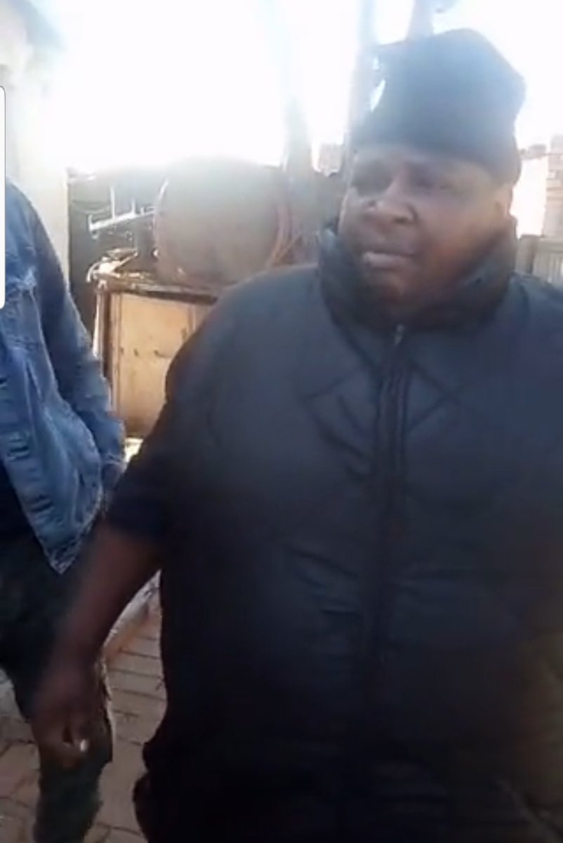 Blackkermit4's tweet photo. Zimbabwean Man Arrested For Hijacking House In Soweto &amp; Has Apparently Voted In SA
https://t.co/aj1ihXgR4E

Download Now
https://t.co/mdHbNOcbOn https://t.co/UBlWtUi9qB