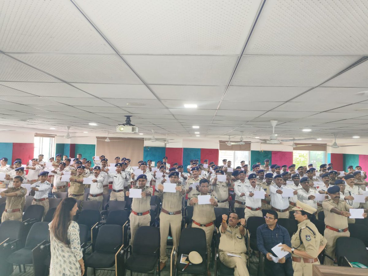 SuratCityTrafficPolice tweet media