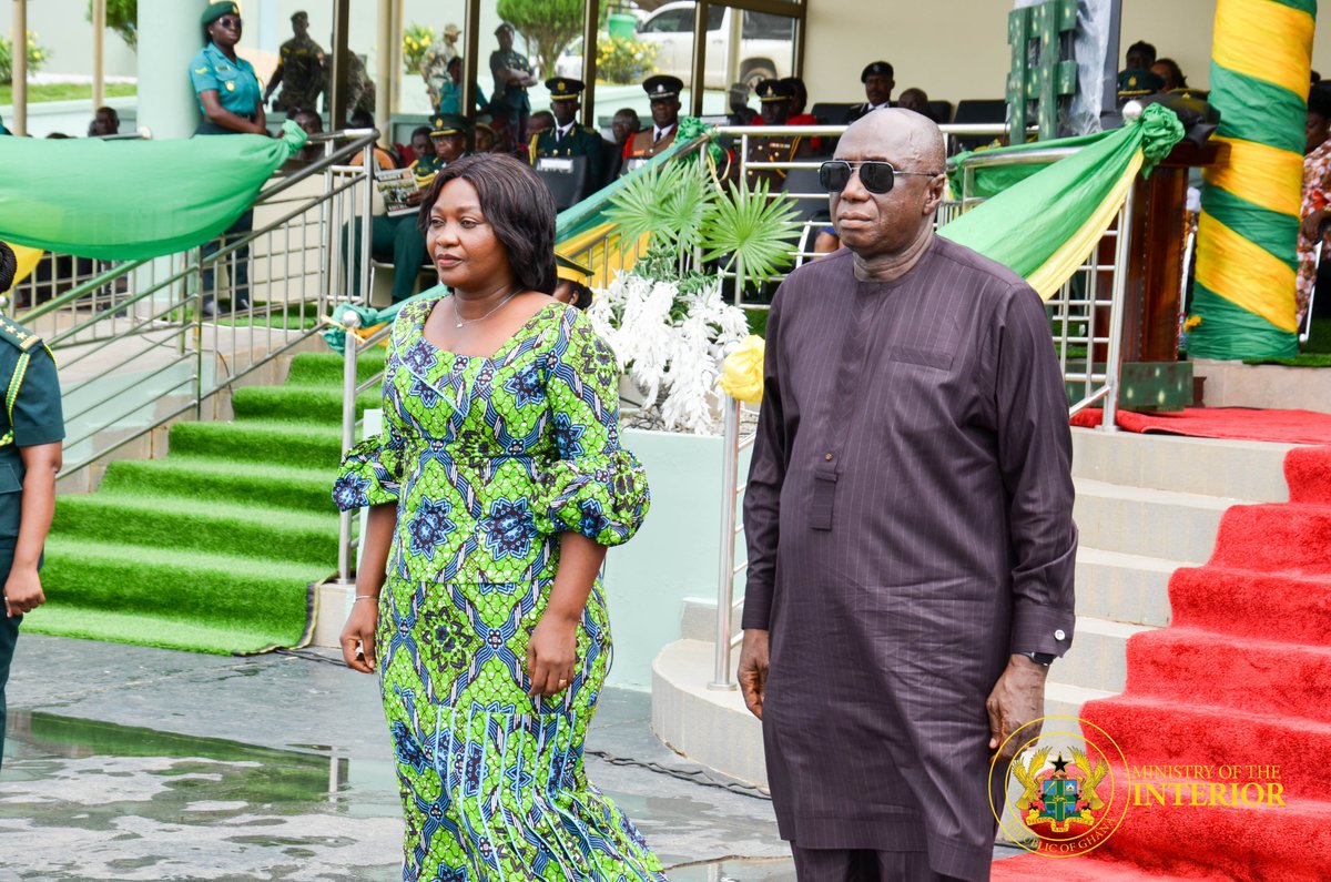MinterGh's tweet photo. #HappeningNow
#GIS #cadets #Intake17 #graduationparade
#Pictures Arrival of His Excellency, Dr. Mahamudu Bawumia,Vice President of the Republic of Ghana., Minister for the Interior, Mr. Ambrose Dery and Service Commanders of the Security Services https://t.co/aQH8OzaiHz