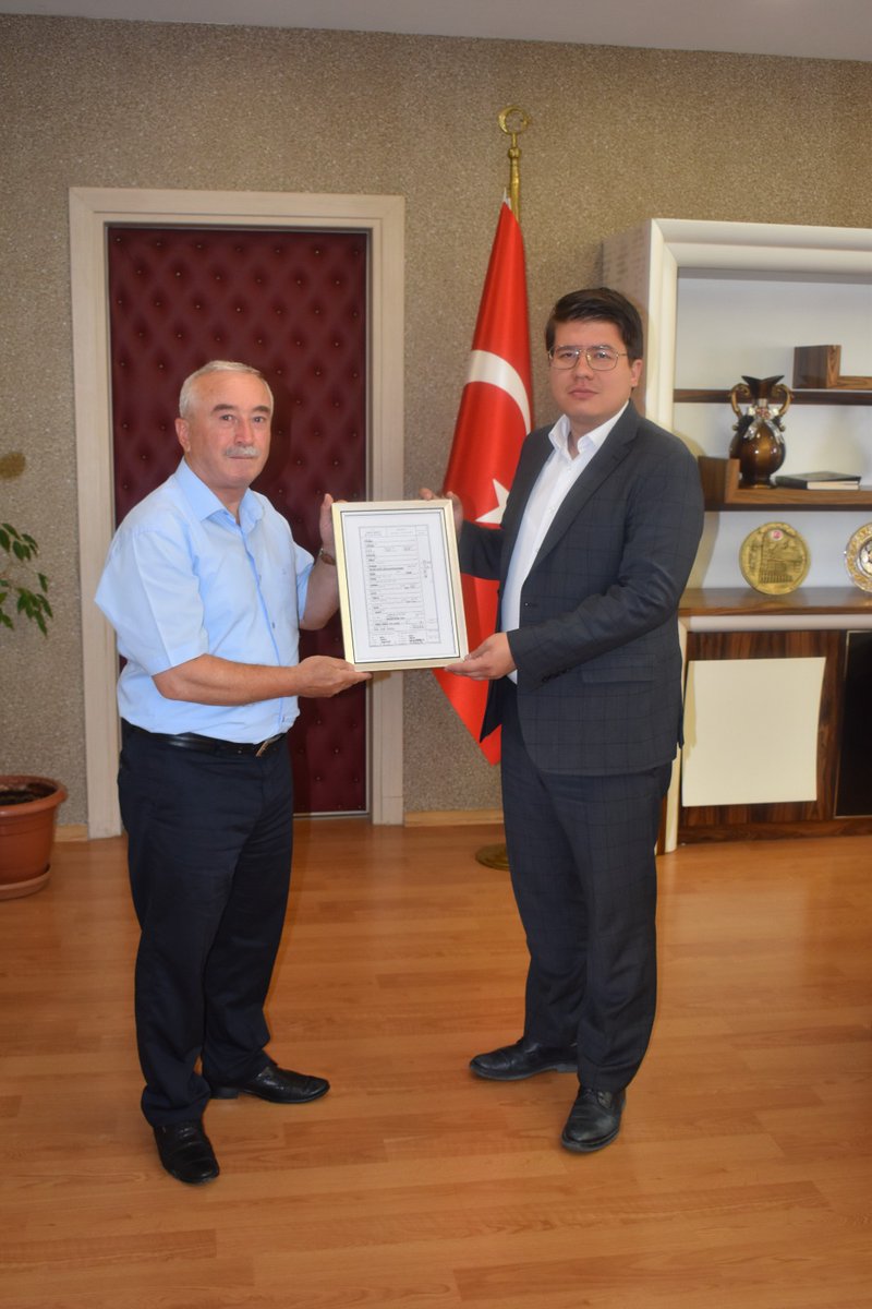 11 Temmuz Dünya Nüfus Günü nedeni ile Sayın Kaymakamiz Murathan CEBECİ'ye Doğum Belgesini takdim ettim.