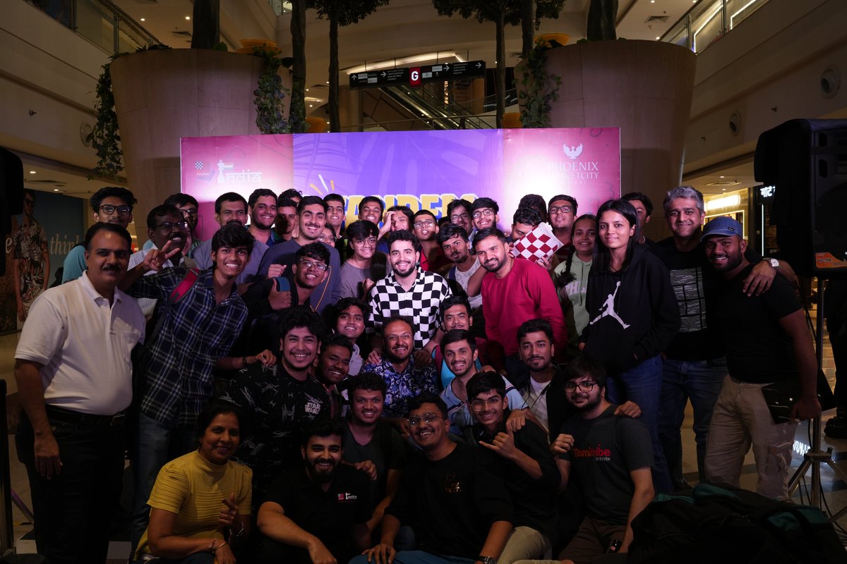 MarketcityKurla's tweet image. Kings of the Board Unite! ​

International Chess Day Celebration at #PhoenixMarketcity Mumbai Reached New Heights with the Tandem Simul by Samay and Sagar! 
​
Relive the Nail-biting moments, heart-racing moves, and Towering Triumphs with our Exclusive Album!