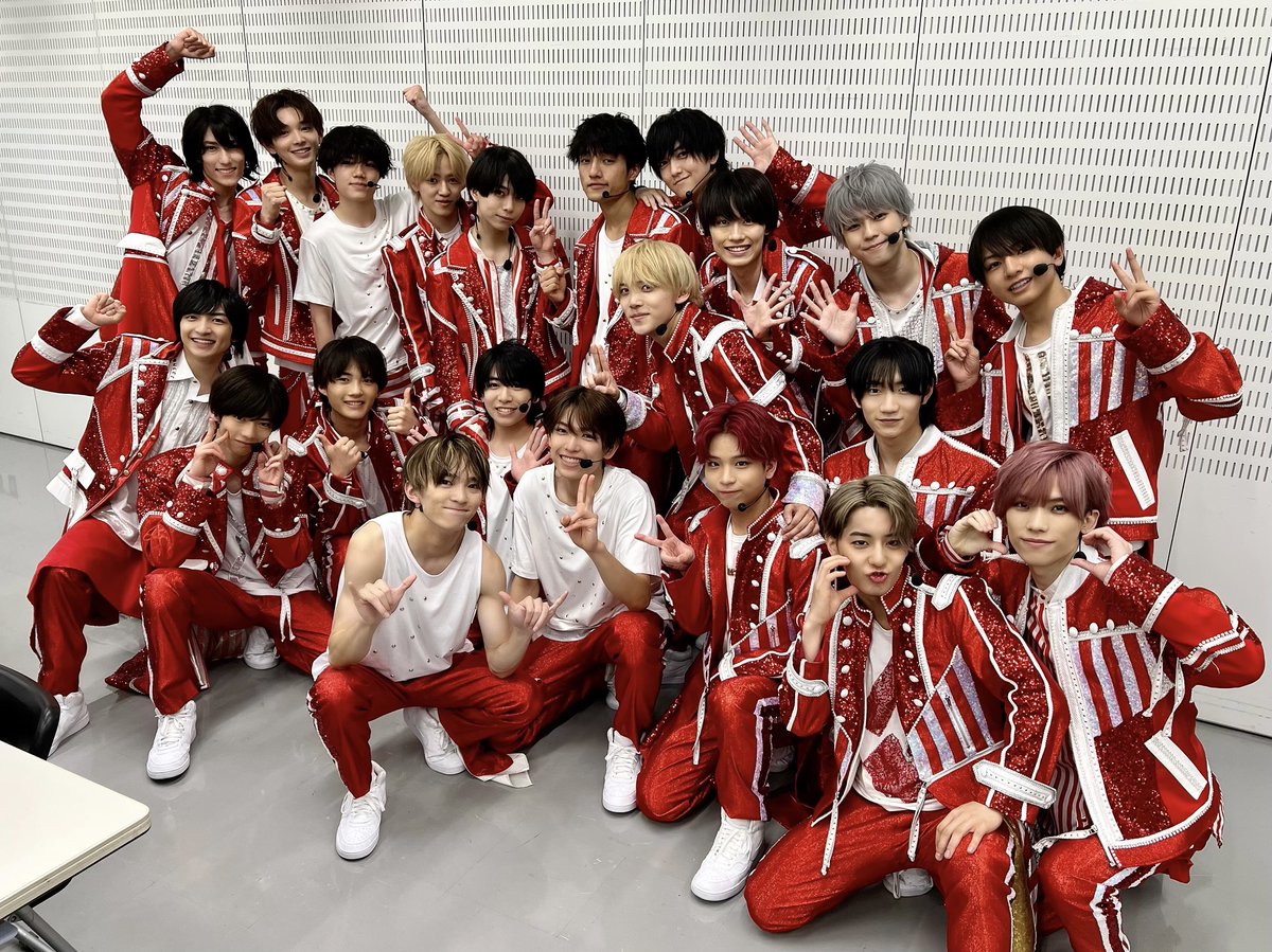 Mst_com's tweet photo. 【#Mステ】

このあとは #少年忍者👏

明日から開催される
「テレビ朝日・六本木ヒルズSUMMER STATION」の公式テーマソング
「Amazing Summer」を披露🥷☀️

💬コメント
💚田村海琉さん「パッション全開で見ている方と一緒に楽しみたいと思います！」

🩷川﨑皇輝さん「ジャニーズで唯一の大人数グループだからこそできるフォーメーションとアクロバットに注目して頂きたいです」

💙織山尚大さん「ラストに少年忍者のセンターを務める、田村海琉の特別ファンサにぜひ注目して下さい！」

🧡深田竜生さん「全力で頑張ります！ぜひ21人全員覚えてください！」

#ウラステ 楽屋で🥷