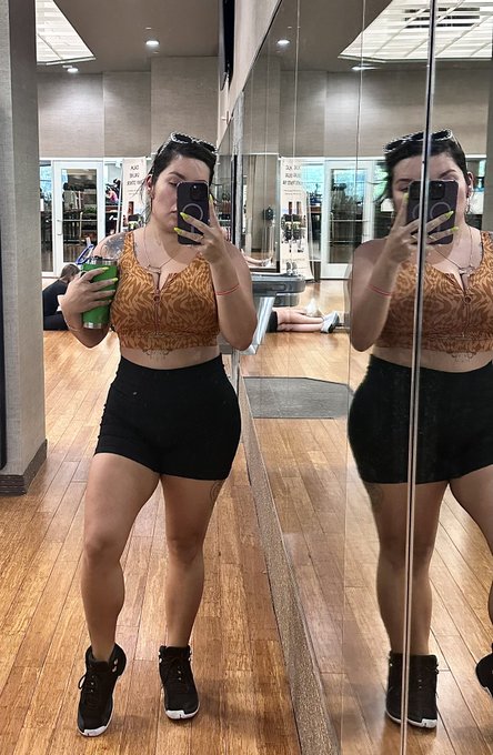 If you were looking for a sign here it is ✨ https://t.co/Ld4ztTmqWF<a href="/tag/cutetoes"class="tags"><span>#cutetoes</span></a>