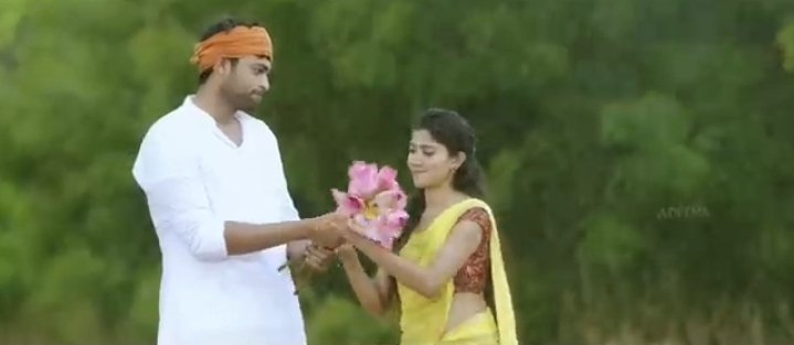 NusratArfah's tweet image. One of my fav movie #Fidaa❤
@IAmVarunTej @Sai_Pallavi92 💞
#6YearsForFidaa