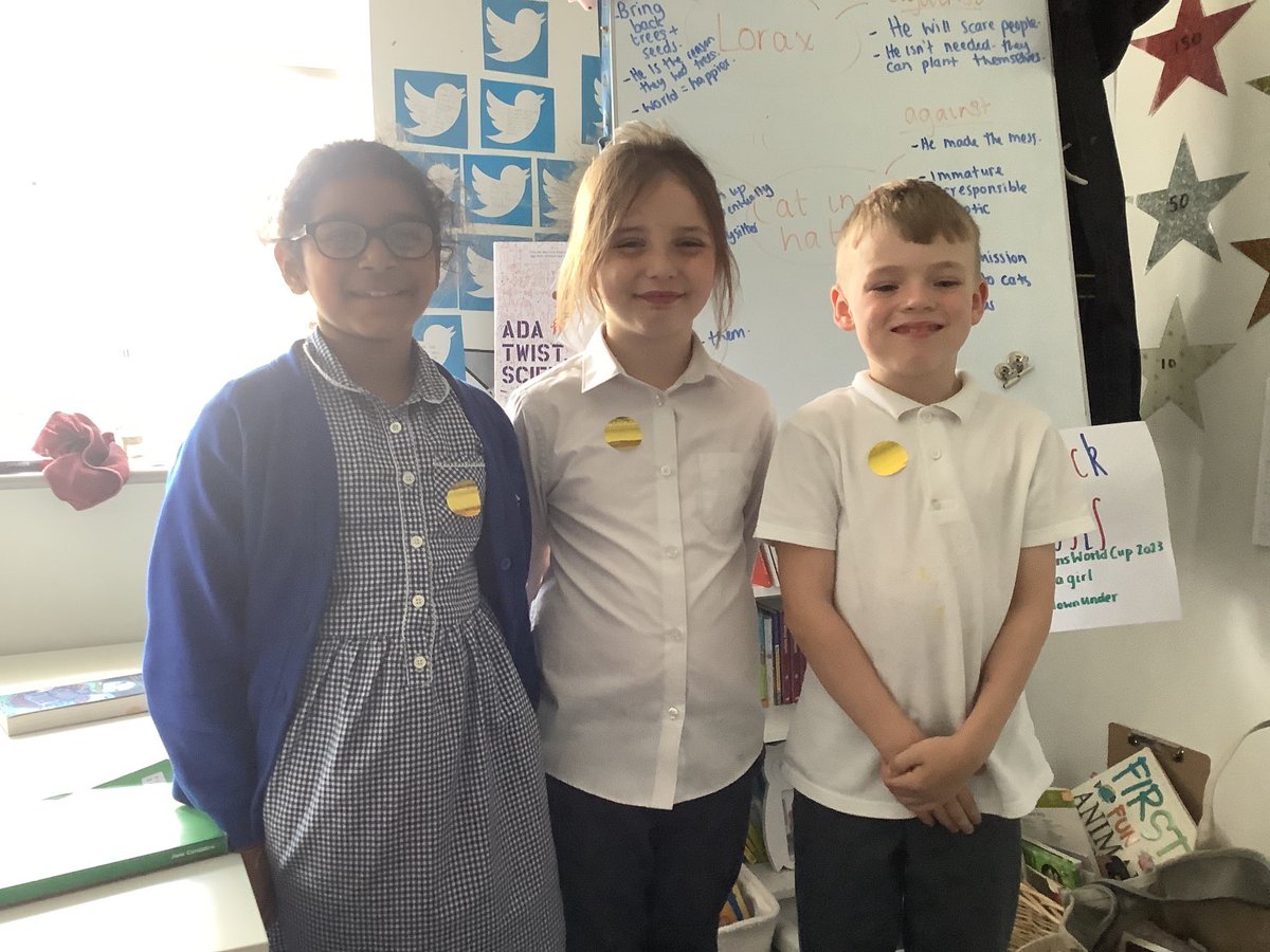 OABroadoak's tweet photo. Learning champions in #3LB are Dinulya, Courtney and Ricky, they worked so hard in our Showasis. All of year 3 did and honestly, Miss B would like to pick the whole class. https://t.co/VPk2VooPjw