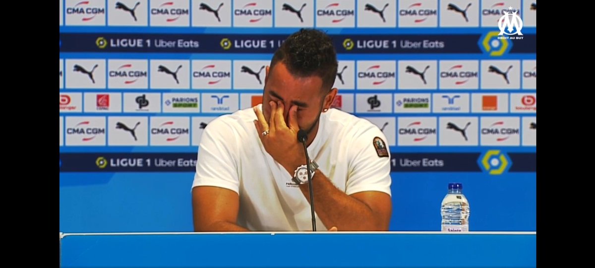 khvlil14's tweet photo. Je n'ai jamais cru qu'un jour je verserais des larmes parce qu'un joueur de l'#OM  quitte le club. Jamais je l'aurais cru. 😭
Merci @dimpayet17! A des milliers de km de @orangevelodrome nous avons vibré à chacun de tes buts et passe dont seul toi a le secret. 
#MerciPAYET #TeamOM https://t.co/Nk4MMzhcVg