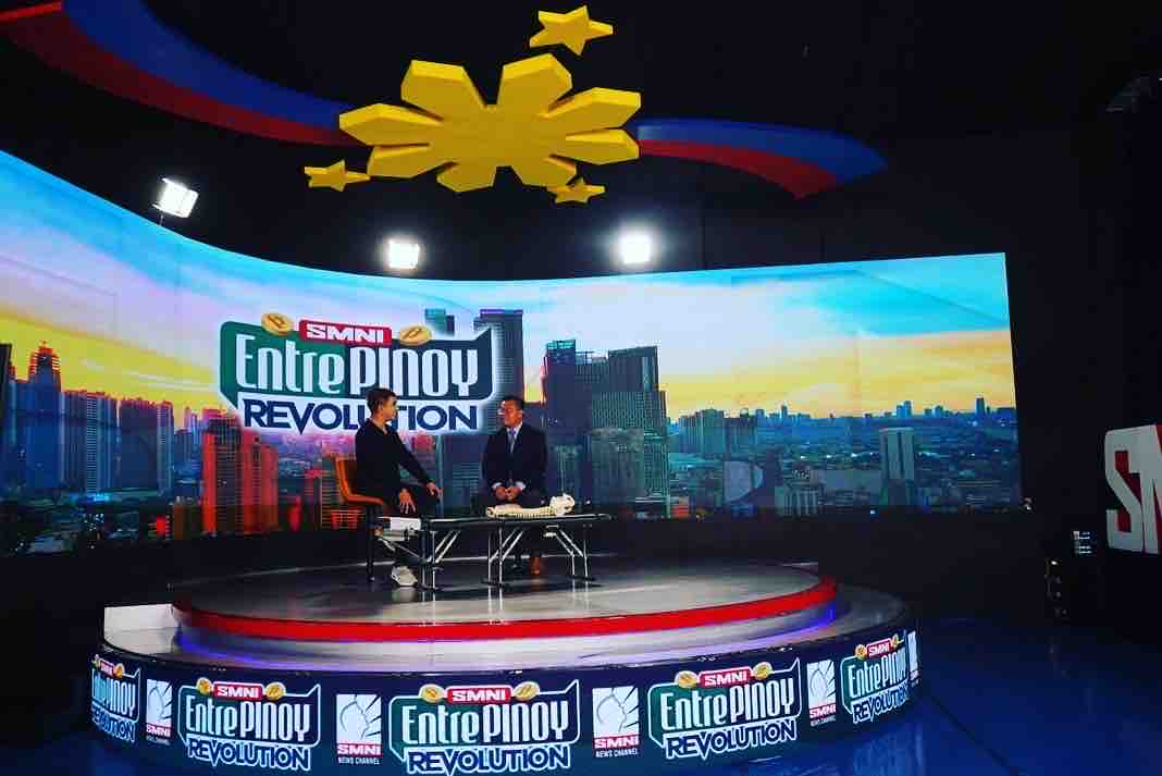 DrKimKhauv's tweet photo. Thank you for opportunity to be on your EntrePinoy show @balitadrcarl !  Nice to also meet the founder of @labeautelounge__ !  

#entrepinoy #entrepreneur #chiropractic #healthylifestyle https://t.co/wX5MTlU9OL