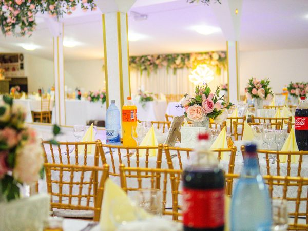 Welcome to Enigma Events! A luxurious and refined space, where events become memorable experiences. Our restaurant is distinguished by elegance and style, being the perfect place for special occasions.