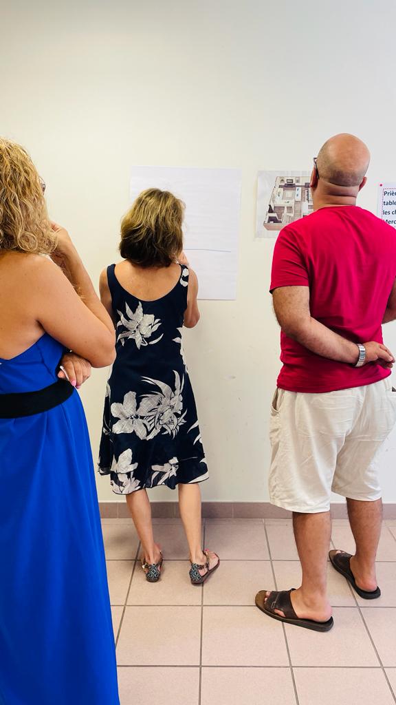 #recrutementsanscv  @poleemploi_paca @Fabienne_Heline Une matinée immersive s'est organisée ce jour en partenariat avec la <a href="/FeeService10/">Fee Service</a>, avec au programme méthode innovante de recrutement.En perspectives 3 embauches en CDI. 👋👋👋 aux équipes @poleemploi_paca <a href="/FeeService10/">Fee Service</a>