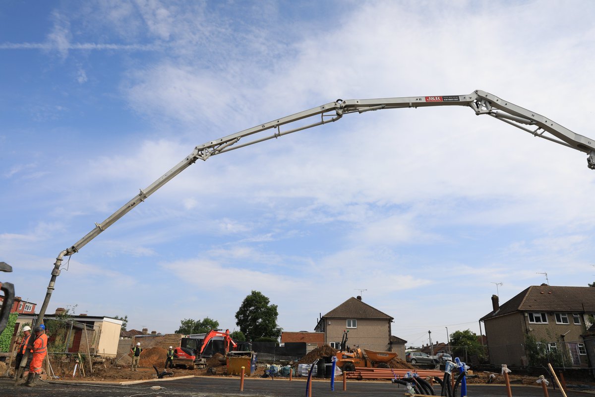 Smiles all round for our concrete pour in Aveley.😀