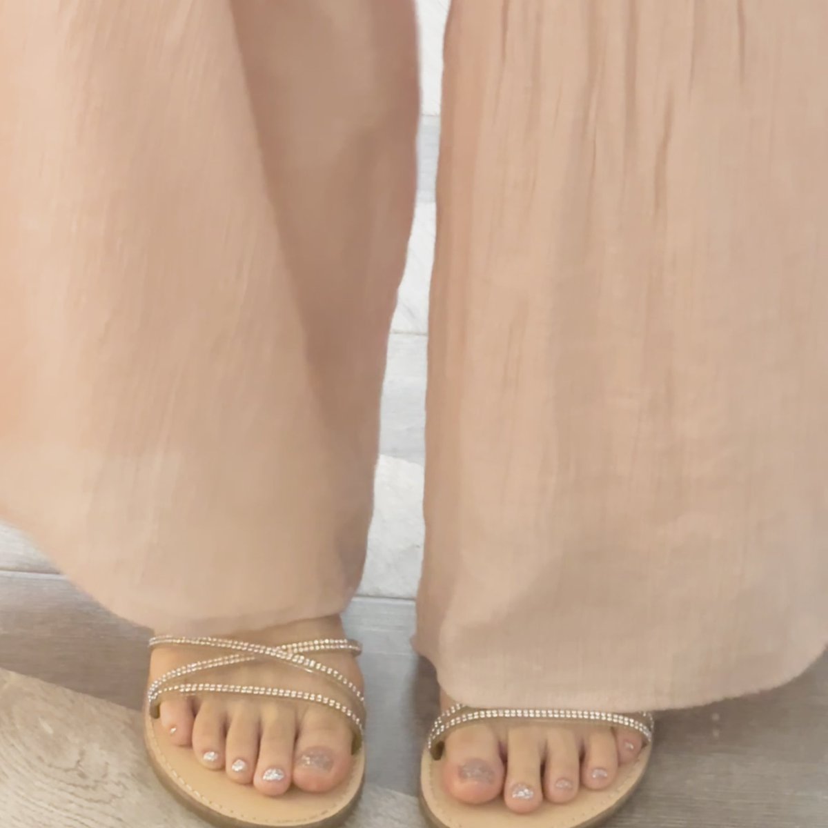 今年夏天第一次做脚部美甲💅 https://t.co/hoDHGdc57Z