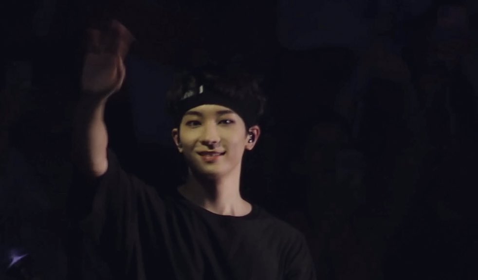 wonubliss's tweet photo. wonwoo 🥹 https://t.co/2wPphE3n6T